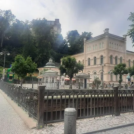 Apartment Hot Spring Karlovy Vary Exterior photo