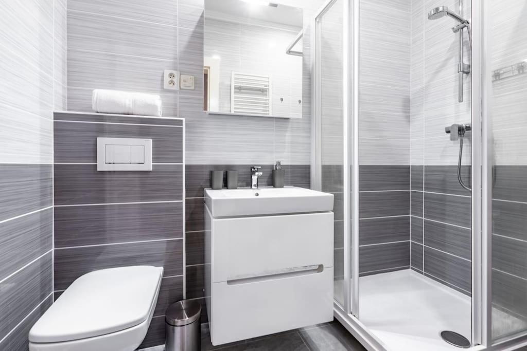 Hot Spring Apartment